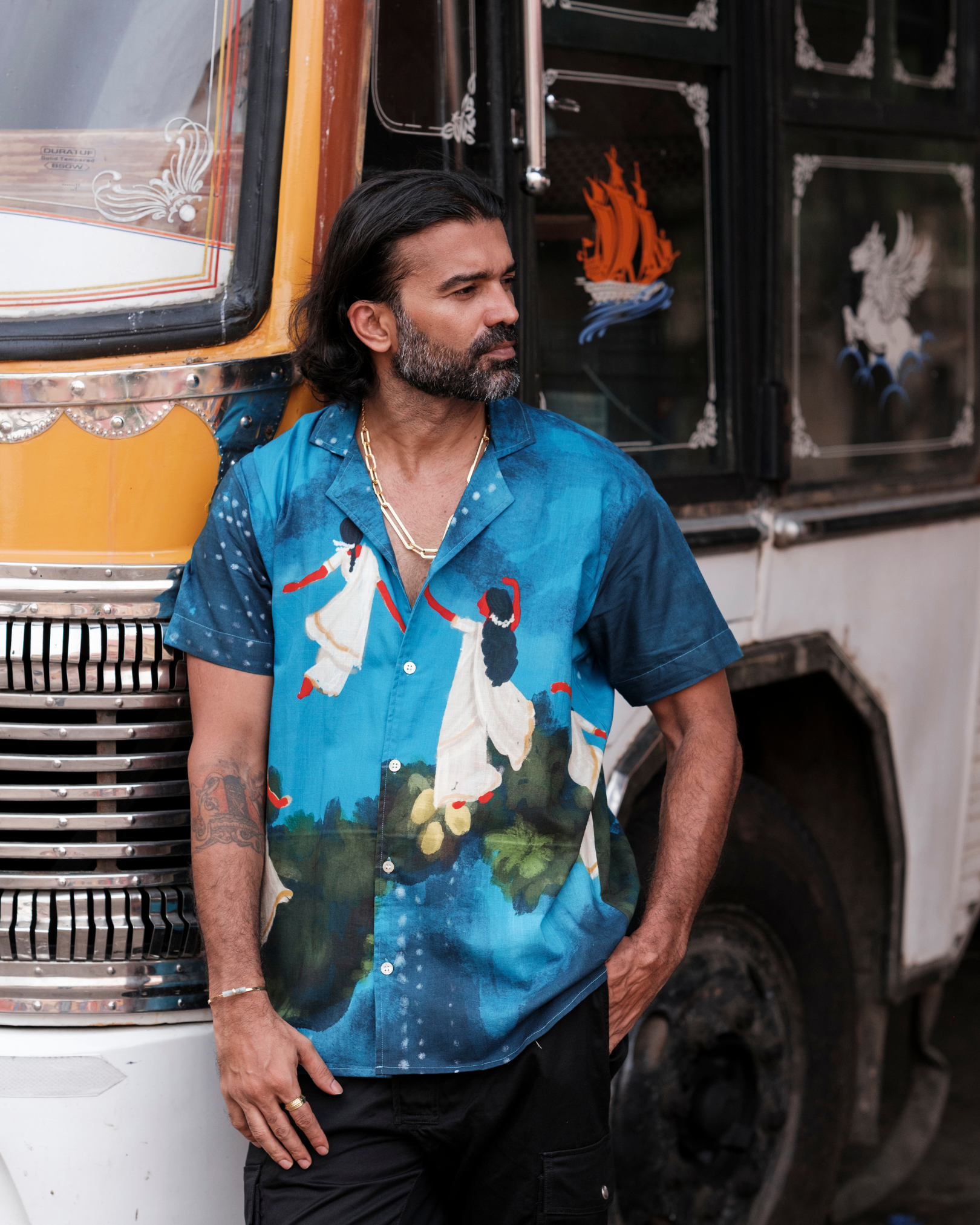 Lila shirt blue