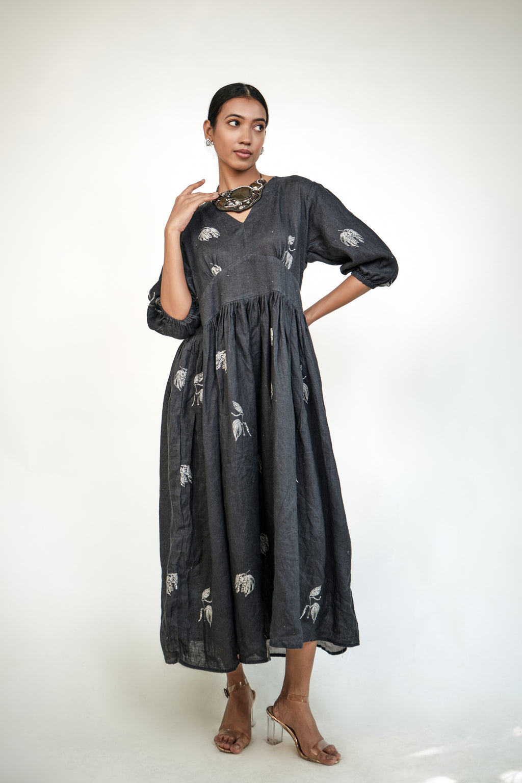 Mulaku classic long dress
