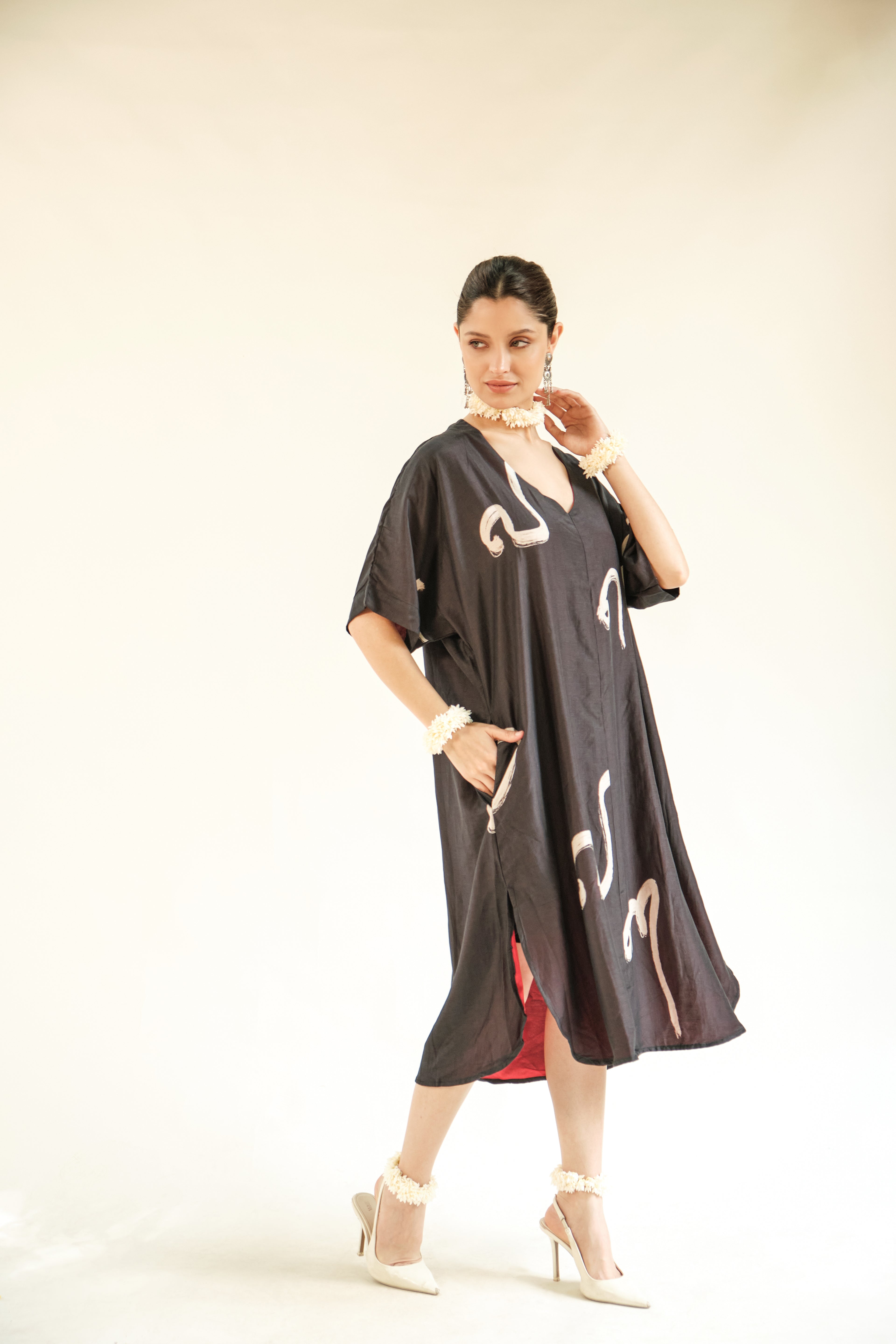 Aksharam varambu kurta